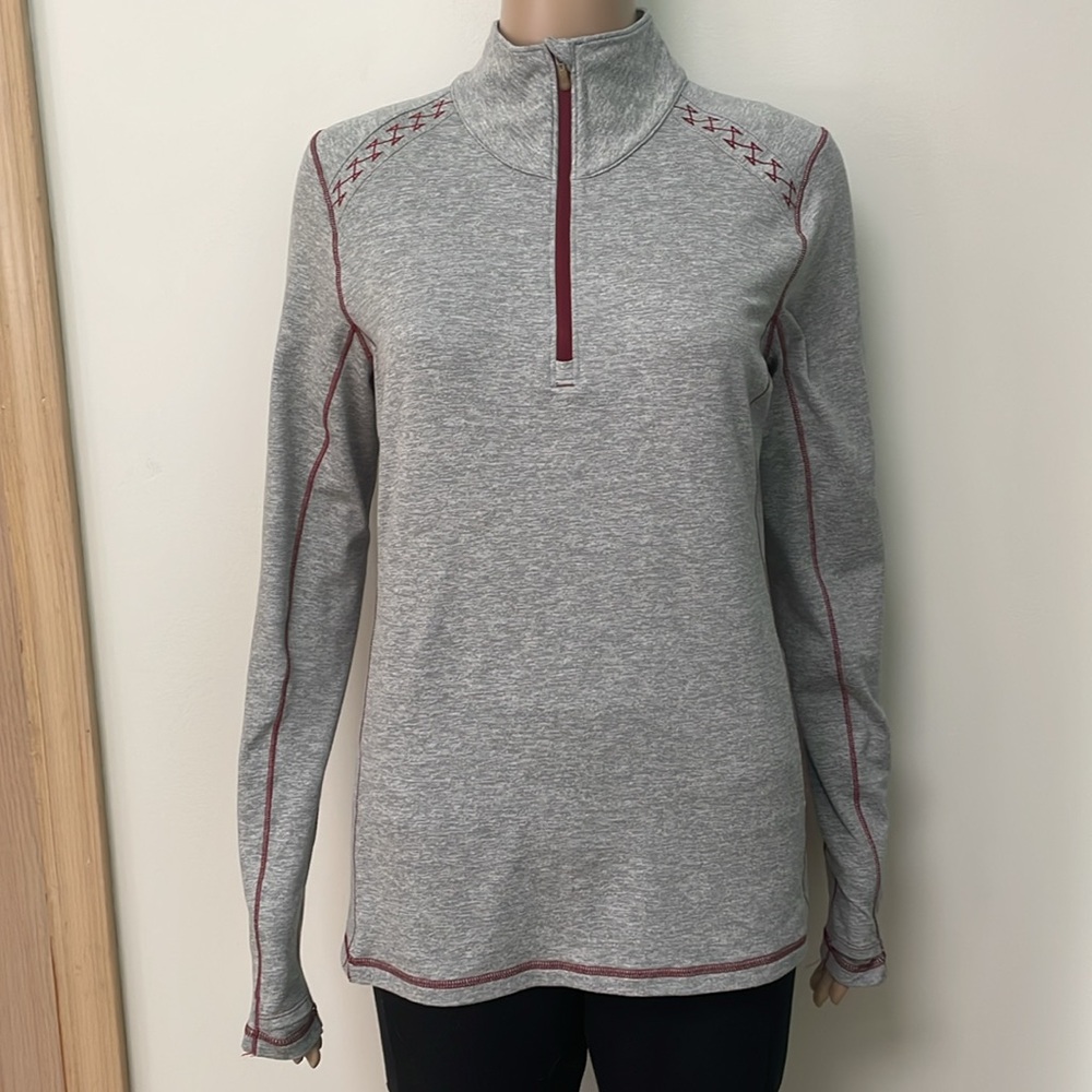 Saucony 1/4 zip run/warm fitted Pullover top